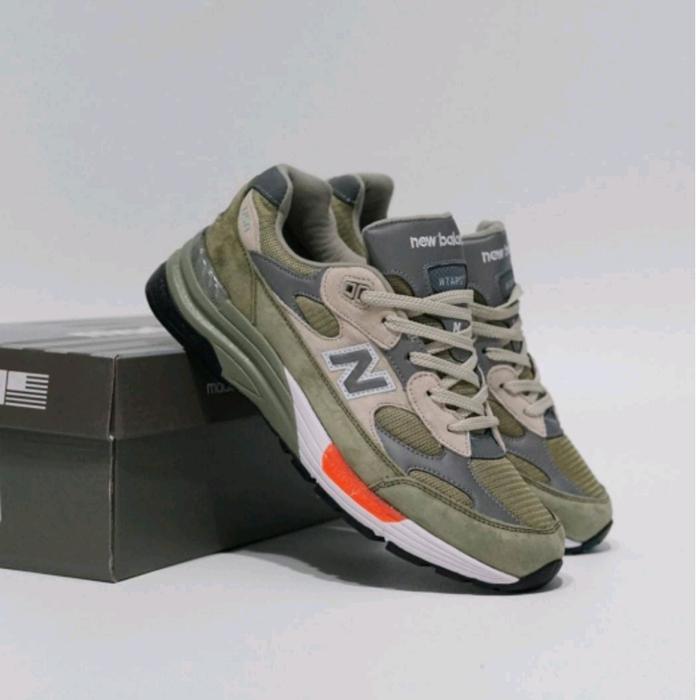 Sepat Sneakers NB Wtaps 992 Hak Datar