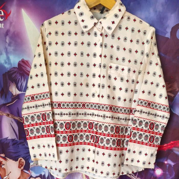Stile Benetton Etnik Boho Print Button-Down Shirt Size 42 / M Atasan Kemeja Cewek Wanita Mewah Unik 