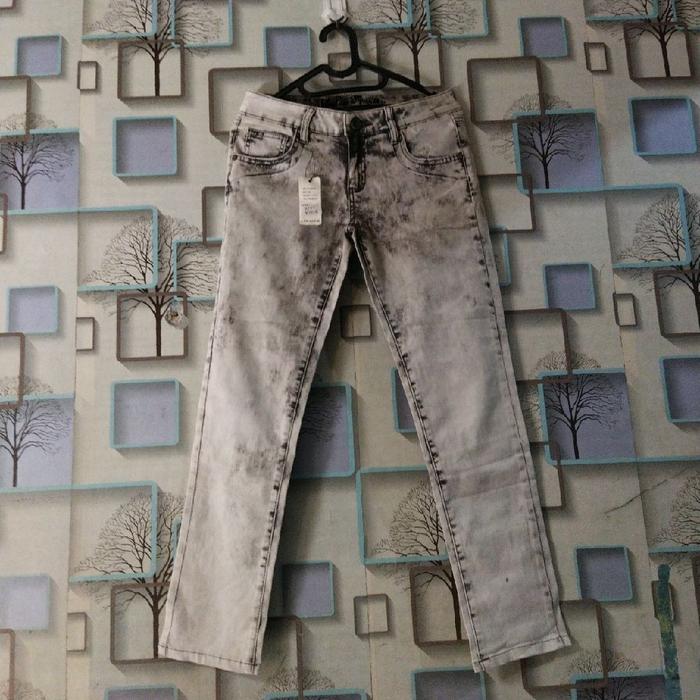 celana jeans import brand YISHION casual wear original brannded baruuu ber tag . cakep banget