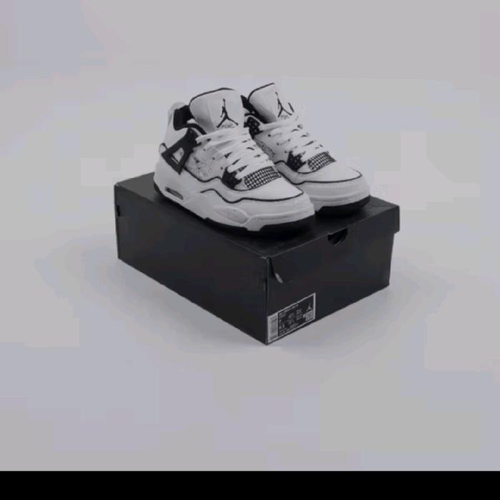 Air Jordan 4 Retro GS DIY Putih Hitam Sepatu Sneakers Pria Wanita Desain Klasik Trendy