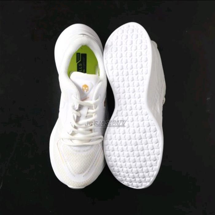 sepatu running Nineteen 910