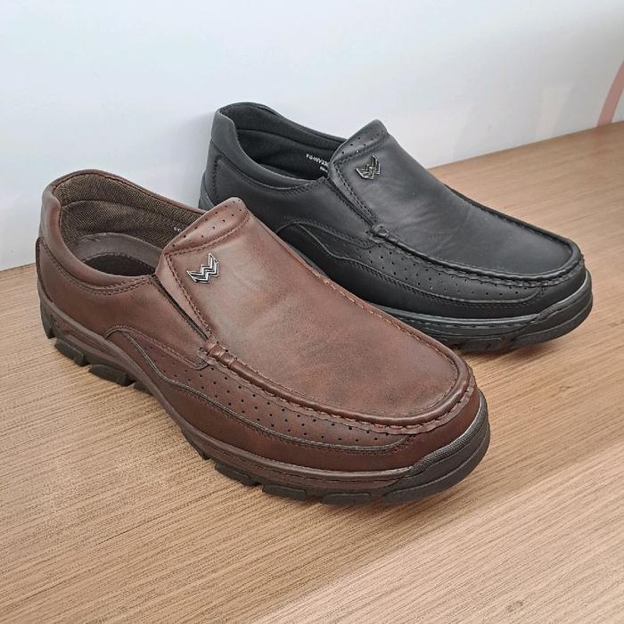 Watchout Sepatu Casual Pria Bahan Sintetis Sol Thermalplastik Karet Ukuran 39-44 Nyaman untuk Aktivi