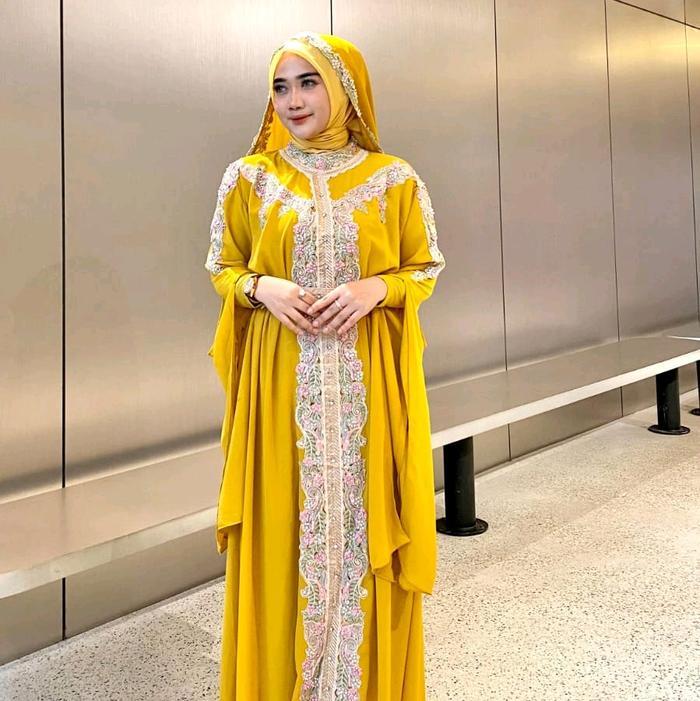 Ayjona - Kaftan Amberlee Bordir Full Colour - Set Inner Gamis Pashmina Dan Belt - Kaftan Dress Mewah