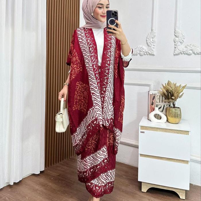 Setelan Wanita Rok Outer Batik Viscose Semi Sutra dengan Blazer - Celana