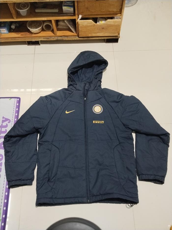 Jaket interm*lan navy ukuran M thrift