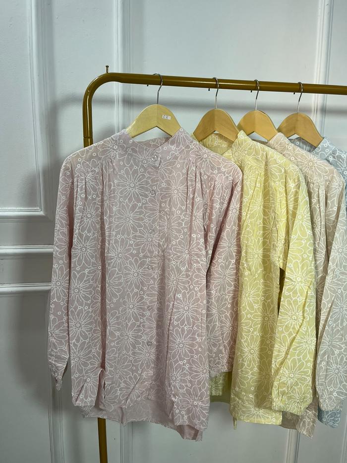 Kemeja Flowry Border Casual