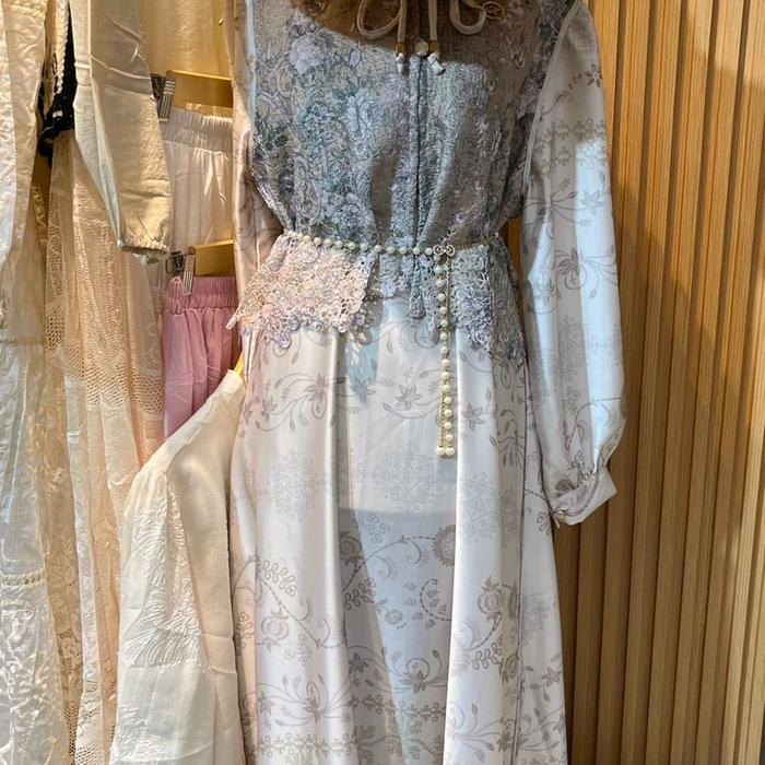 Gamis Najwa dengan Detail Embroidery dan Sembo Waist - Baju Wanita