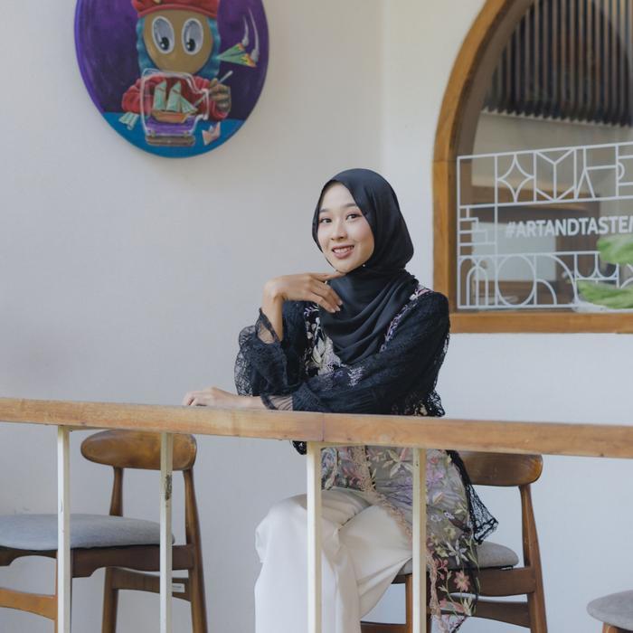 Delova Wardrobe - Kebaya Alleya Kutu Modern Casual Atasan Baju Pakaian Dress Wanita Brukat Tali Tull