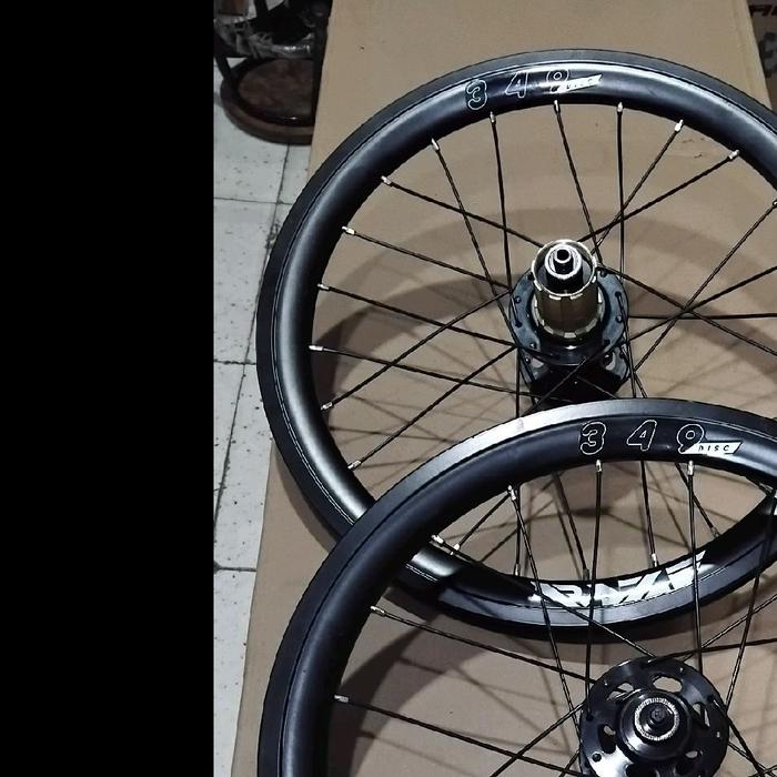 wheelset raze 349 ,size 16 plus,untuk rem cakram, bahan aluminium, Jari-jari depan 20 hole,belakang