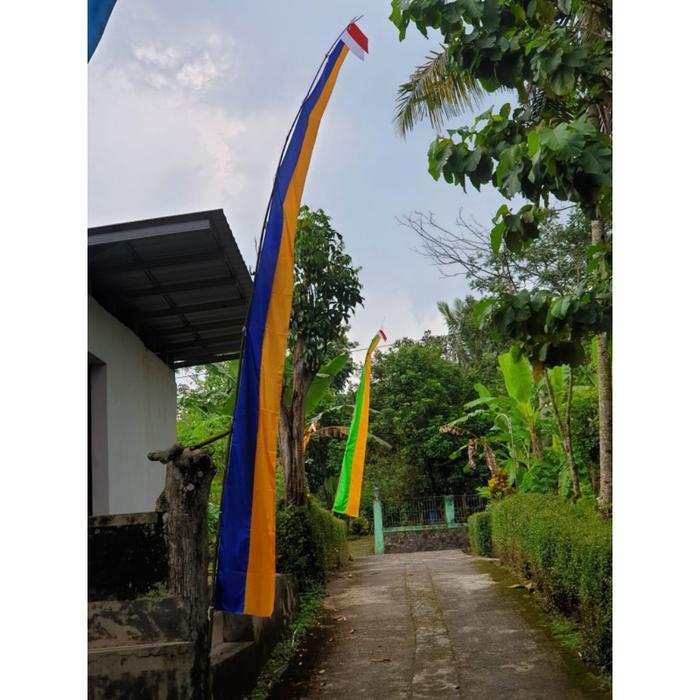 Safitiri Umbul Umbul Layur Polos Kombinasi Warna / Umbul Umbul 4 Meter