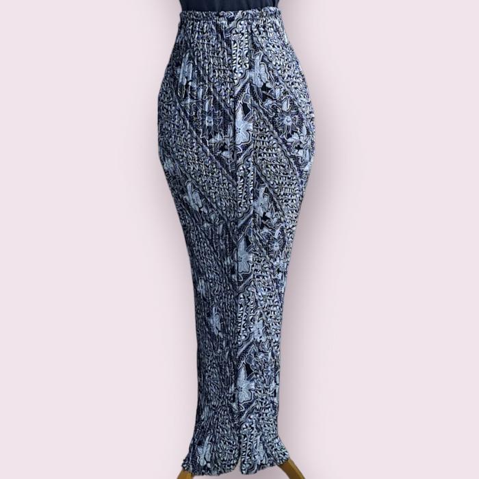 Rok Plisket Wiru Motif Batik Parang Dan Bunga
