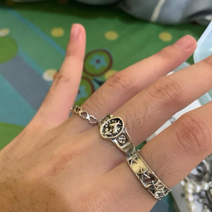yang nanyain cincin yang aku pake