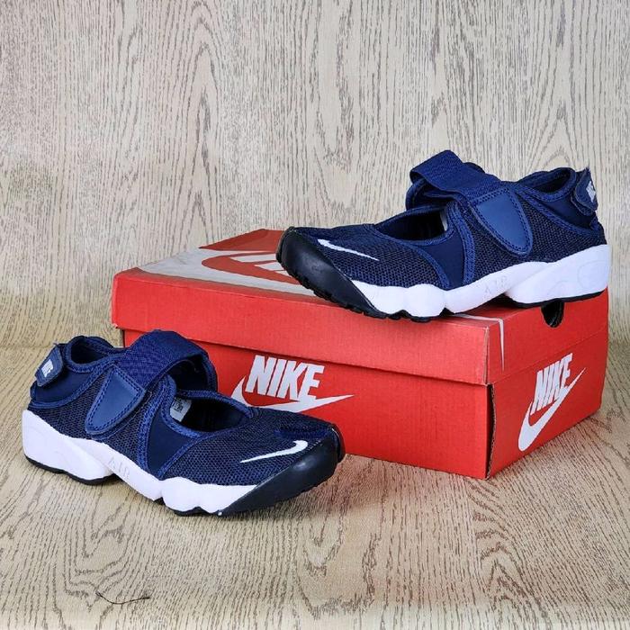 NIKE AIR RIFT NAVY WHITE 100% BNIB
