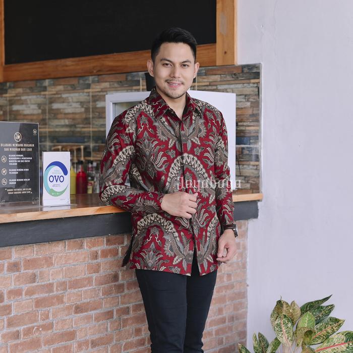 Jayabaya Batik Ananthaya Kemeja Batik Pria Tangan Panjang Baju Formal Merah