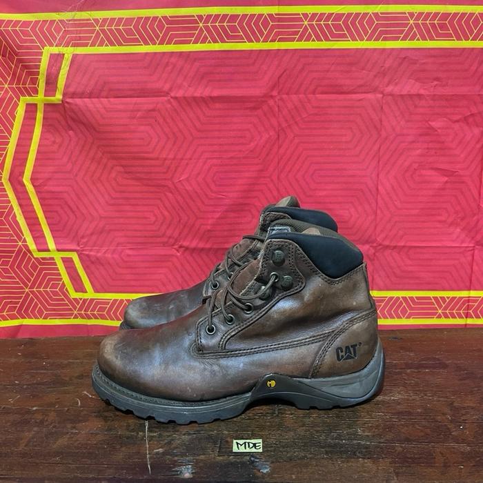 Sepatu boots second ori caterpillar size 40