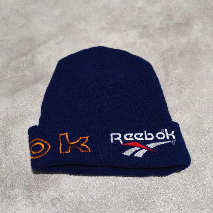 beanie kupluk rajut Reebok navy bekas