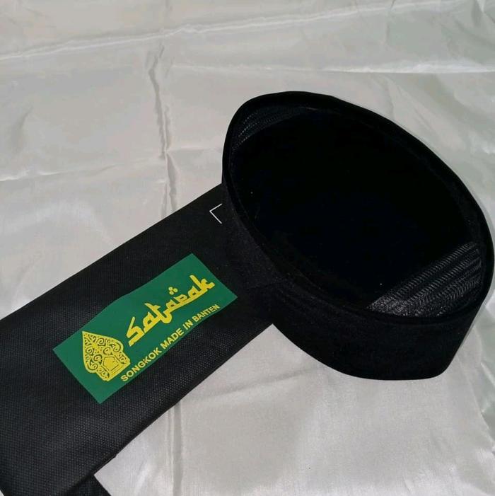 SATAPAK || Peci Songkok Nasional khas Banten || SUTRA || ( AC Motif Depan ) Hitam