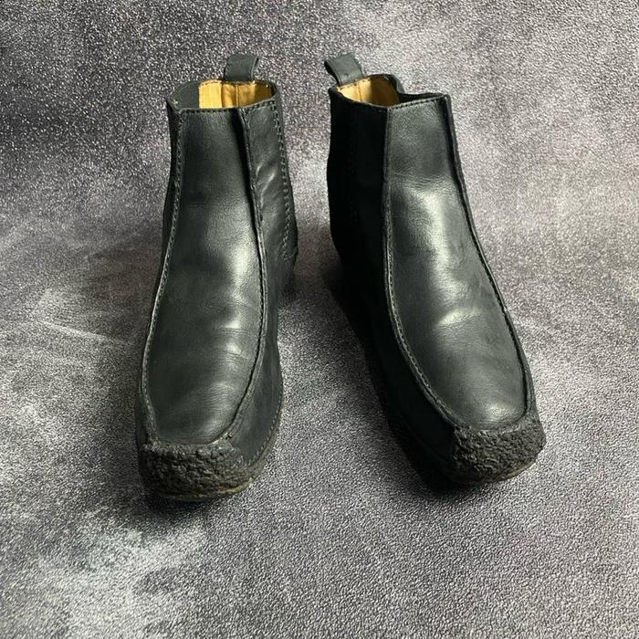 Clarks originals wallabees boots black