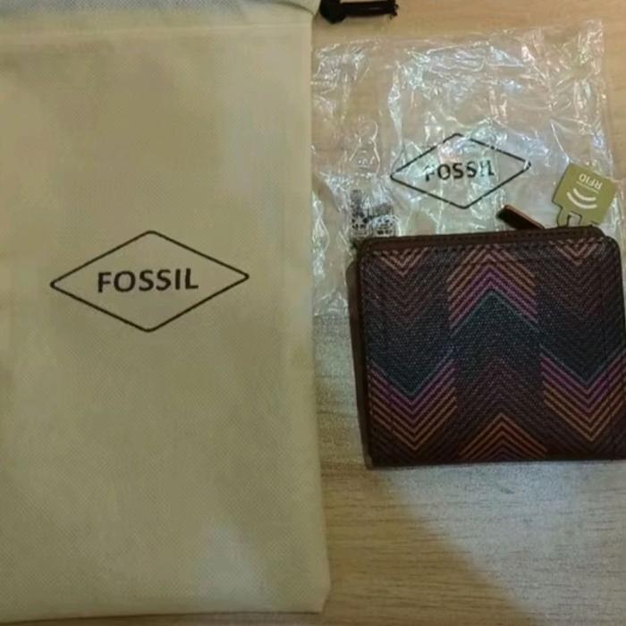 Preloved wallet by fossil
