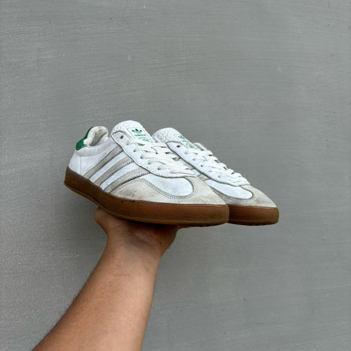 Sepatu seneakers casual Adidas Originals Gazelle Indoor Kith Classics Leather Original Bekas / secon