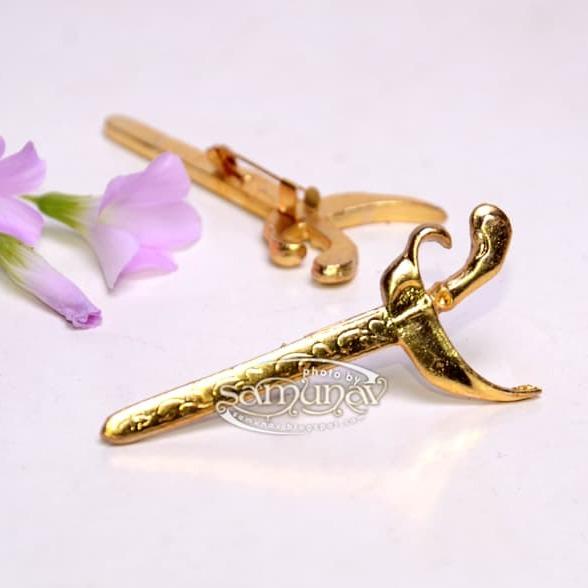 Bros keris Kuningan tebal sepuh emas