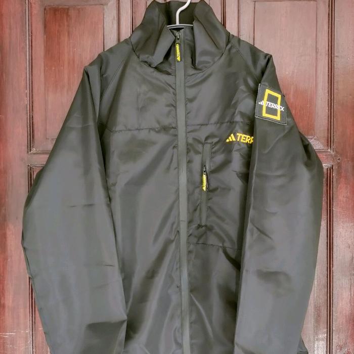 Jaket Adidas Terrex x National Geographic Windbreaker Outdoor Premium - Black