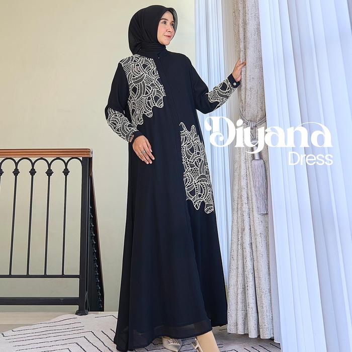 DIYANA DRESS BY MAREVI ORI