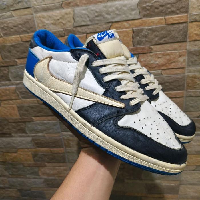 Nike aj one low travis scott x fragment