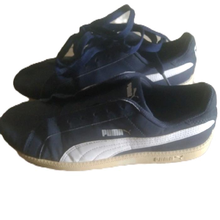 Sepatu casual puma size 42 navy second
