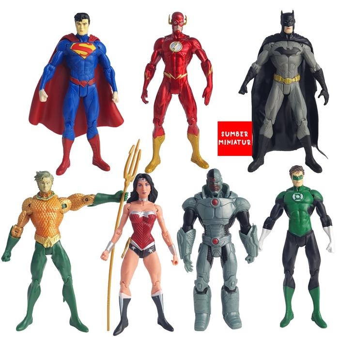 Figur Karakter Justice League Full Artikulasi Batman Cyborg Aqua Man Superman Wonderwoman