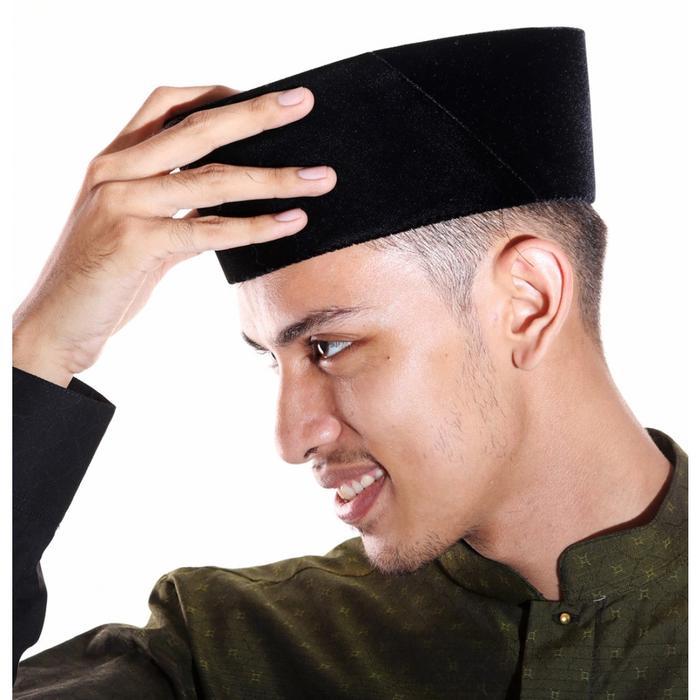 GUYS BELII Kopiah Dewasa Gajah Mas Hitam Songkok Polos Peci Nyaman Muslim Haji Motif Kain Beludru Be