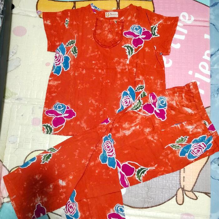 CP Sunan ABG Baju Lengan Pendek Celana Panjang Motif Bunga Desain Unik & Versatile untuk Gaya Santai