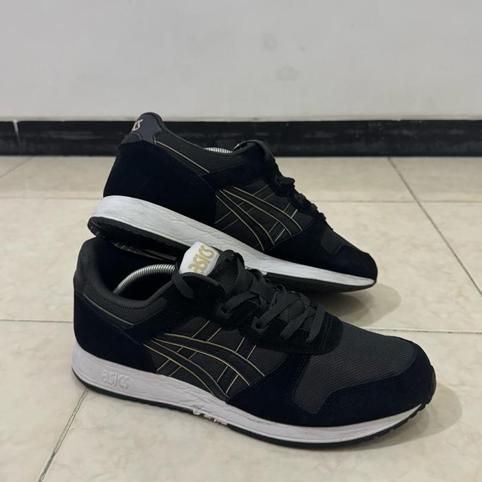 ASICS LYTE CLASSIC Sepatu Sneakers Unisex - Black/Gravel - 1203A611-001