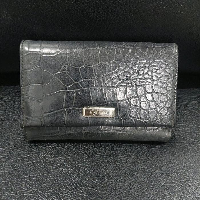 Preloved Dompet Lipat Croco Wanita Nine West ORIGINAL