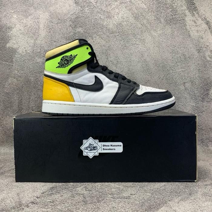 Sepatu Second Nike Air Jordan 1 Retro High OG 'Volt Gold' Size 41 Insole 26 cm Original Guarantee 10