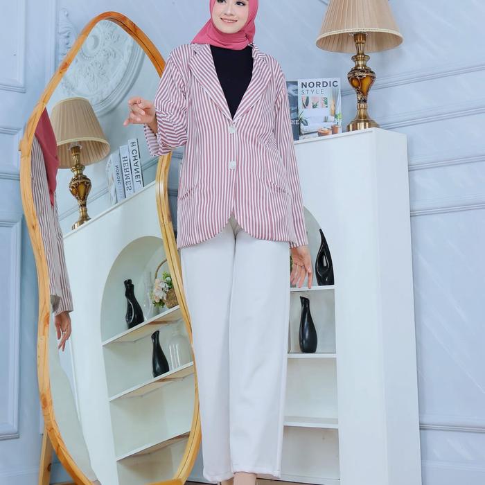 Blezer wanita/Blezer jumbo/Blezer standar/blezer wanita kekinian/blezer wanita berhijab/blezer wanit