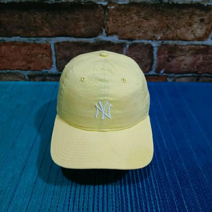 Topi Baseball Kuning dengan Logo NY - Aksesori Fashion untuk Pria dan Wanita