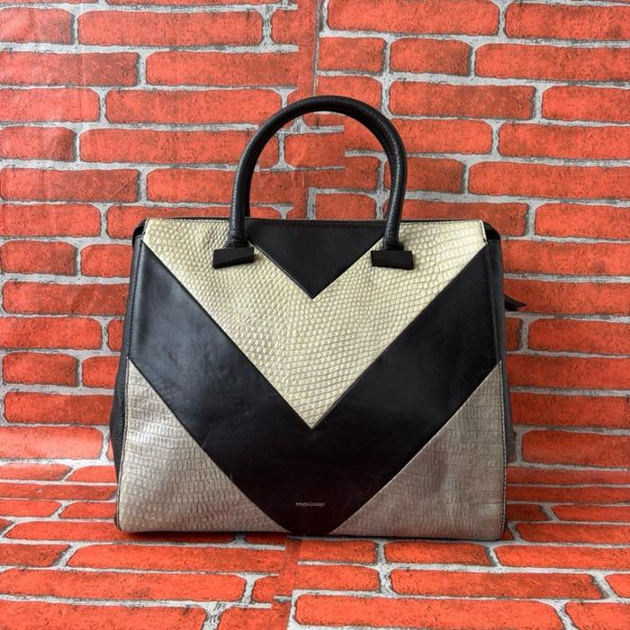 TAS TENTENG PESTA ROUGE & LOUNGE WANITA KULIT ASLI SECOND BRANDED HITAM / TAS TOP HANDLE WANITA RL S
