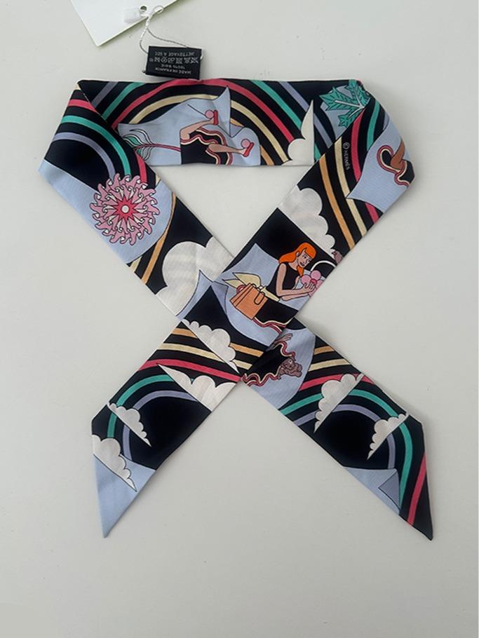 Pre-Owned HERMES CARRES VOLANTS Flying Scarf / Silk Twilly Scarf Multicolor – XSML ft. KLD Curated