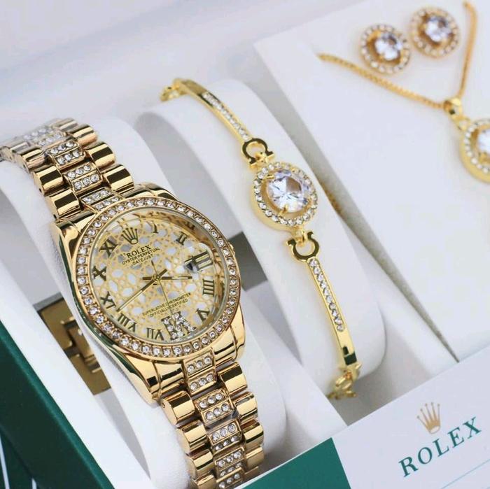 Jam Tangan Fashion Wanita satu set (kalung, anting dan gelang) warna elegan Watches