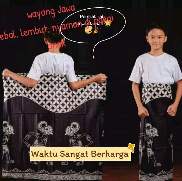Sarung Anak Wayang Jawa Terbuat dari Bahan Aman untuk Anak Mudah Dipakai dan Dilepas Cocok untuk Ber
