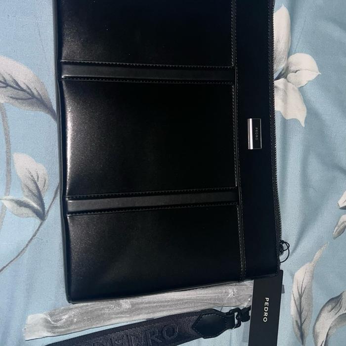 Pedro Tas Clutch Pria Original Hitam Kulit Kombinasi #210234 Hadiah Baru Tidak Cacat