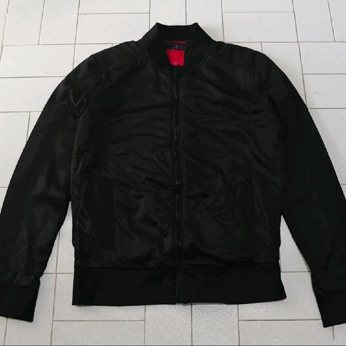 Jaket Casual Bomber Zara Man Hitam
