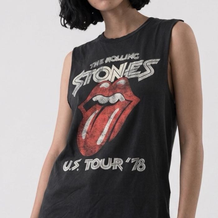 Bershka Kaos Oblong The Rolling Stones U.S. Tour '78 Desain Klasik untuk Gaya Kasual Wanita