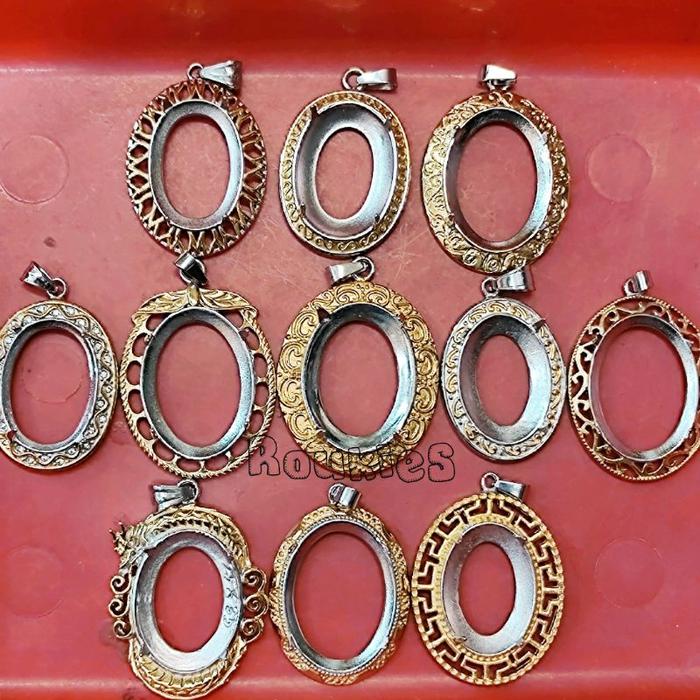 [GROSIR] Ikatan/ Emban Liontin Titanium  per 10 pcs gigi empat