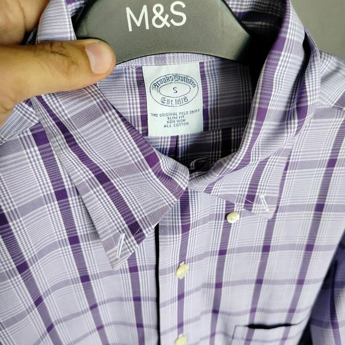 kemeja pria SIZE M Brooks brothers embos