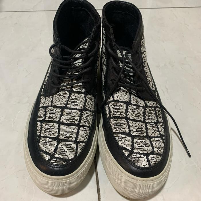 Sepatu Alexander Mcqueen High Top Sneakers, Rare, Second
