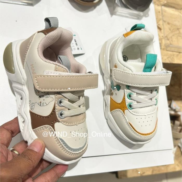 Sepatu sneakers anak LED by LITTLE M size 22-26