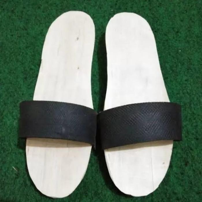 Sandal Bakiak Terompah Kayu Polos untuk Mushola dan Wudhu di Kamar Mandi Pria Wanita Sendal Karet