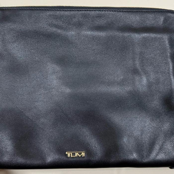 BRAND NEW! TUMI EASTON TECH CLUTCH 100% ORIGINAL
